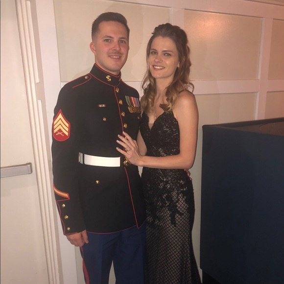 Beautiful Black dress - Picture 3 of 3